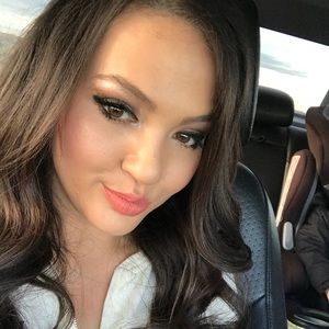 Meet your Posher, Michele